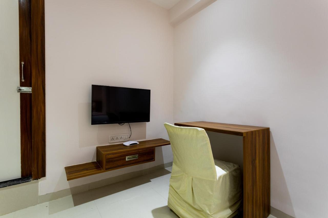 Oyo 29585 The Cliff Hotel Indore Ngoại thất bức ảnh