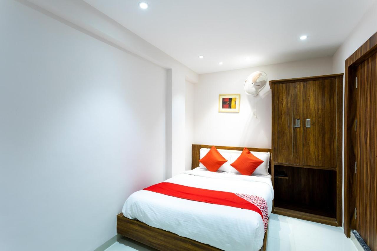 Oyo 29585 The Cliff Hotel Indore Ngoại thất bức ảnh